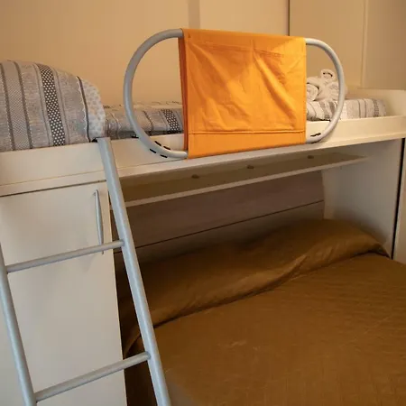 Miramare 招待所 *