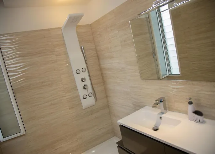 بيت ضيافة Miramare